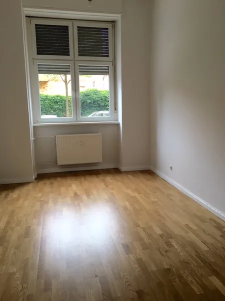Modernisierte 1-Zimmer-Wohnung mit Parkett in Lankwitz! Erstbezug! — photo 1
